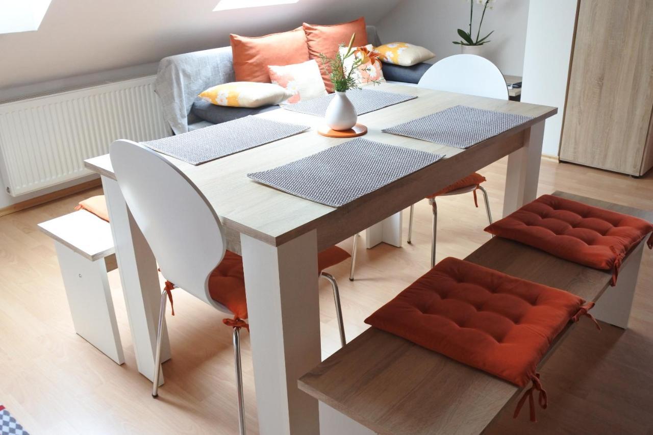 Apartma Vrh Lesce  Buitenkant foto